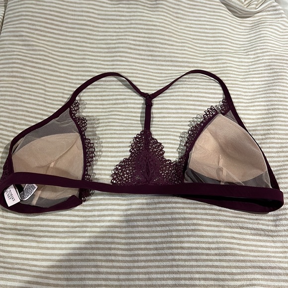 Victoria’s Secret front closure bra size large - Picture 3 of 4